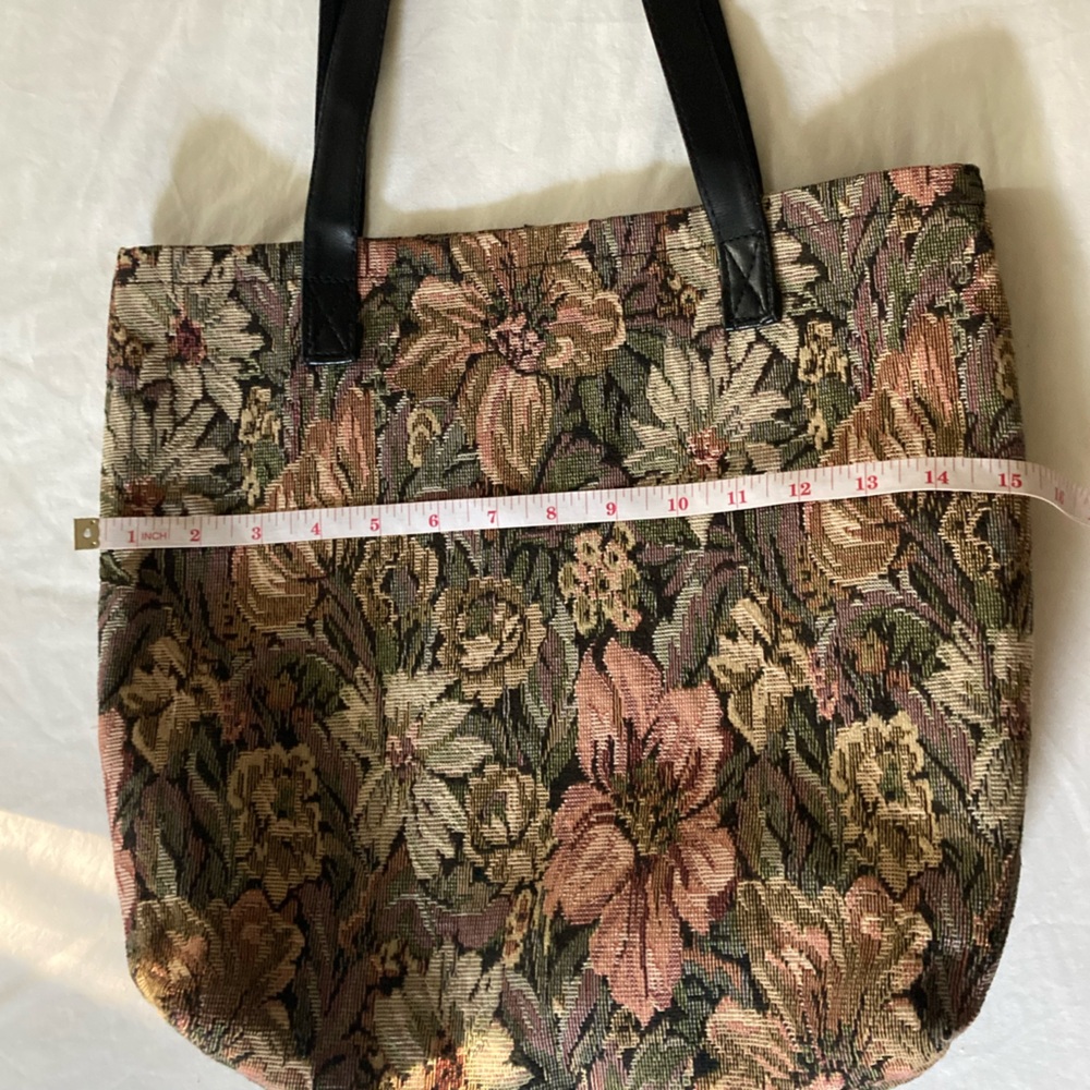 Vintage Floral Tapestry Tote - Picture 9 of 14